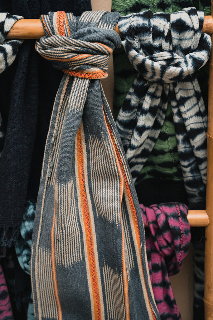 Vintage small baule scarf